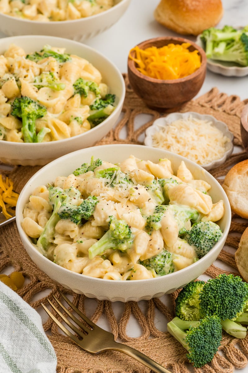Kid-Friendly Stovetop Broccoli Mac & Cheese: Sneak in Veggies