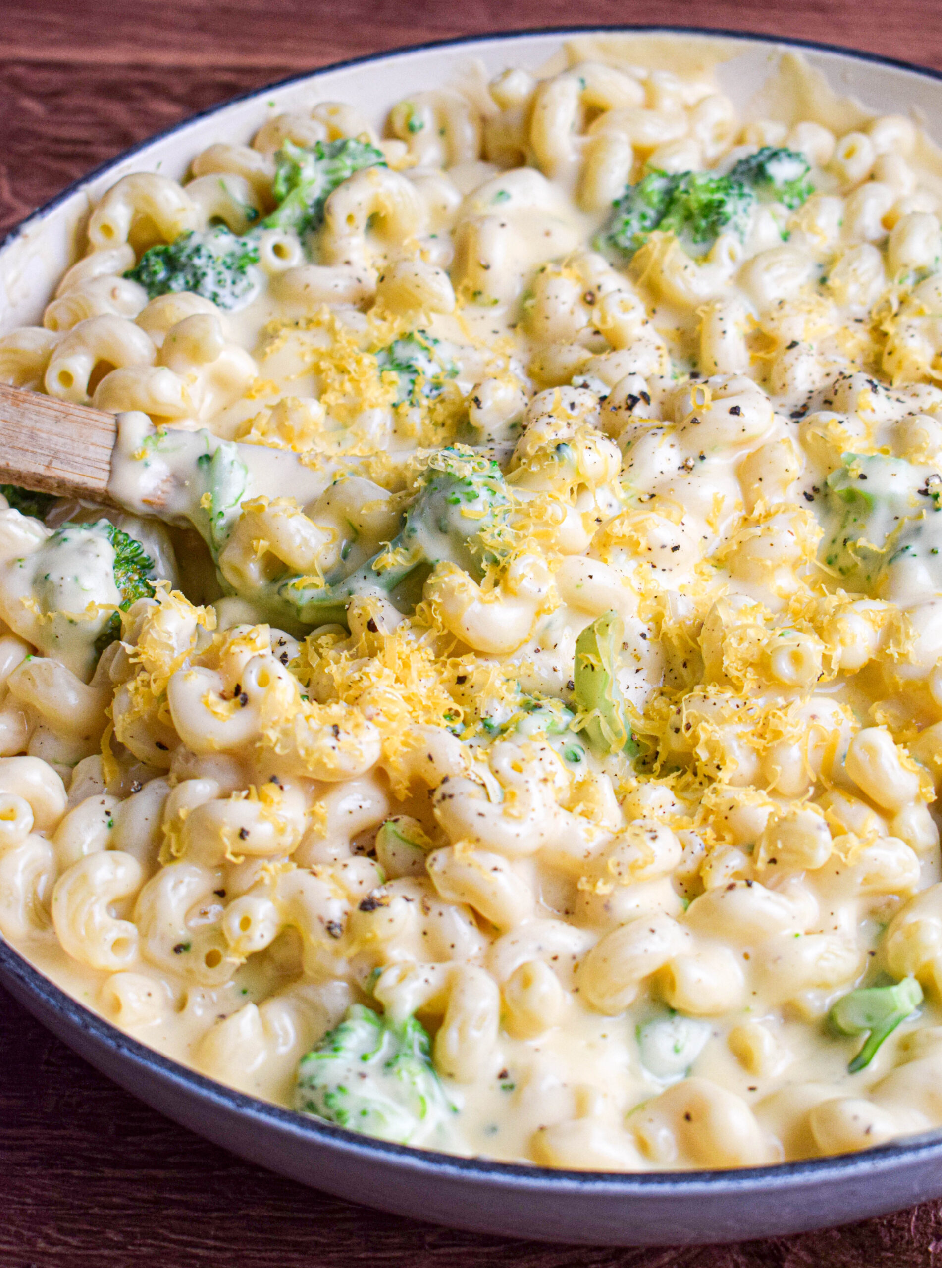 Quick & Creamy Stovetop Broccoli Mac and Cheese Recipe
